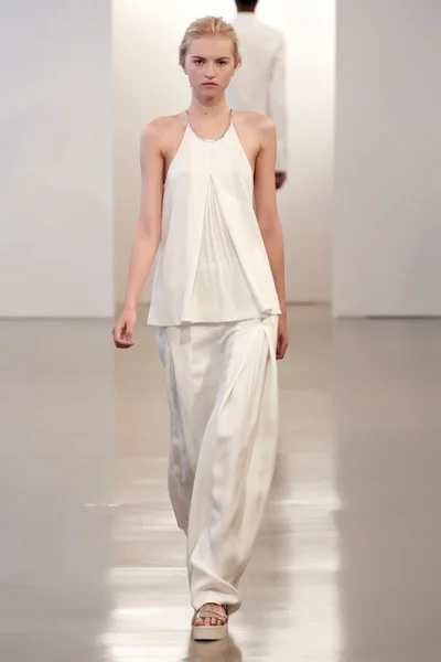 Look 17